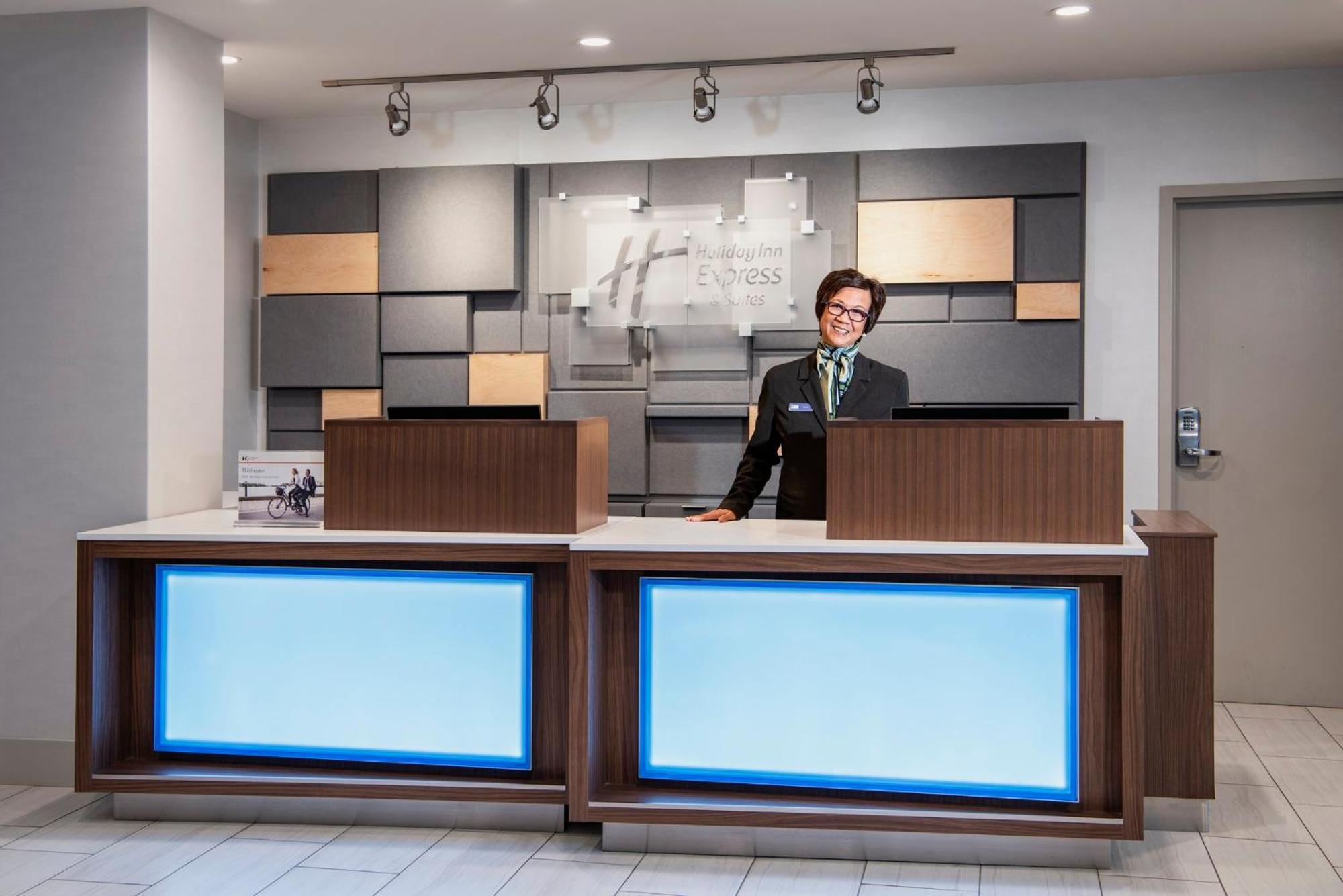 Holiday Inn Express Hotel & Suites Saskatoon By Ihg Exteriér fotografie